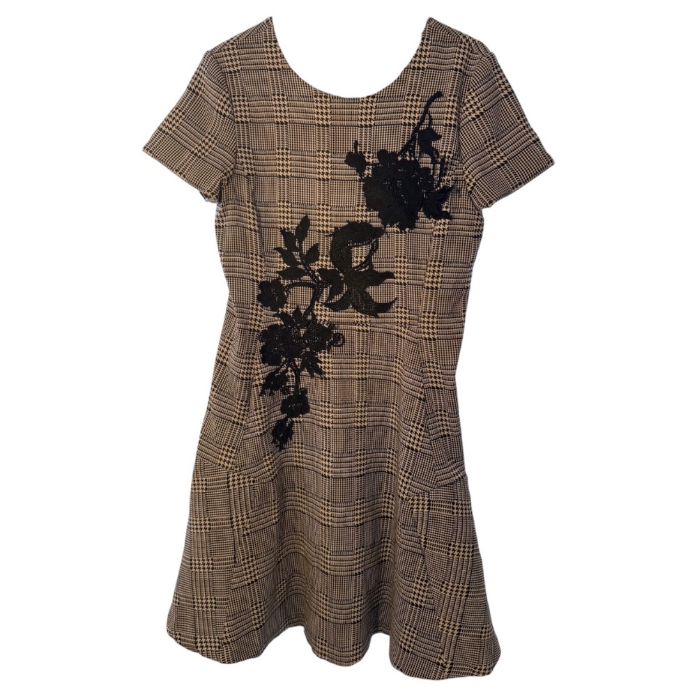 Betsy Johnson Plaid Fit & Flare Dress w/ Black Floral Applique | Size 10